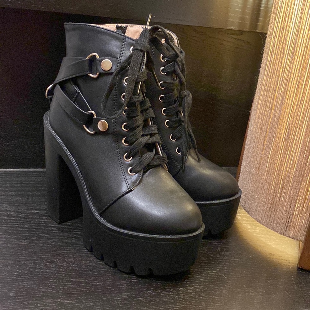 New Black MDE Heeled festival Booties 37. Fits like 36